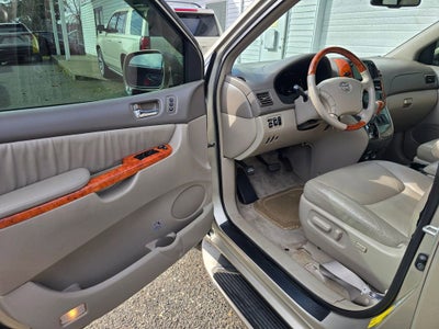 2010 Toyota Sienna XLE