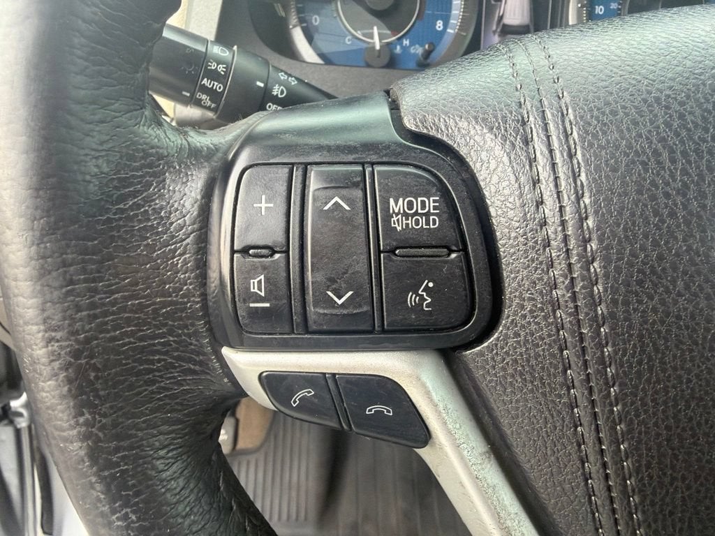 2018 Toyota Sienna XLE Auto Access Seat