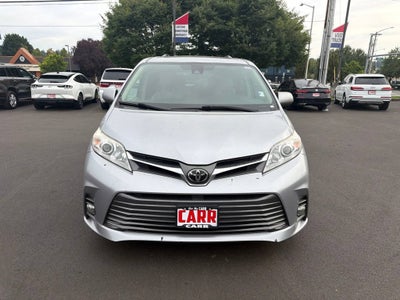 2018 Toyota Sienna XLE Auto Access Seat