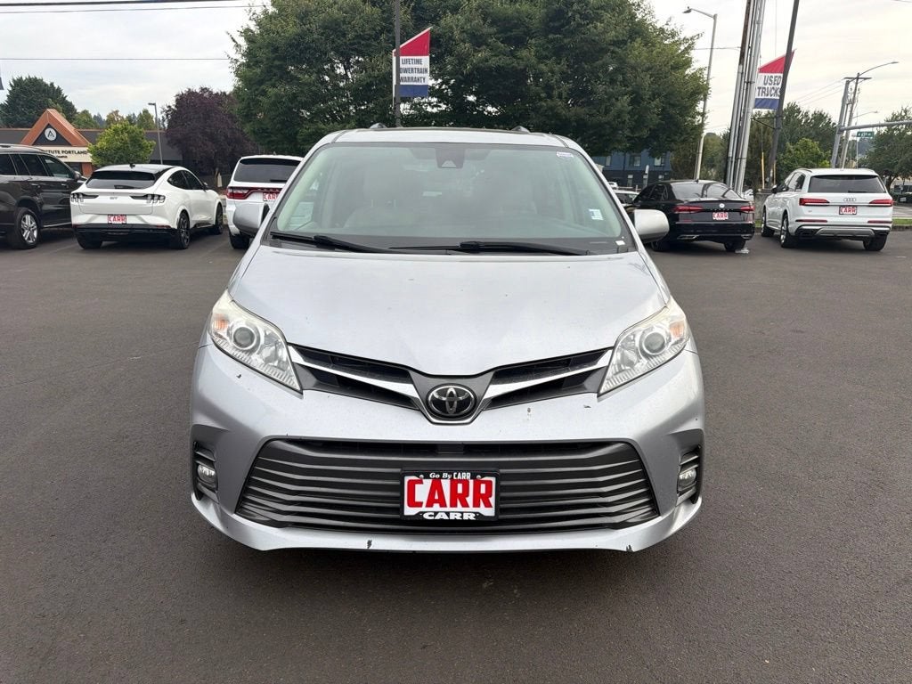 2018 Toyota Sienna XLE Auto Access Seat