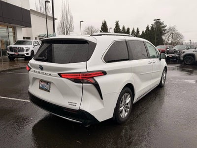 2022 Toyota Sienna Limited
