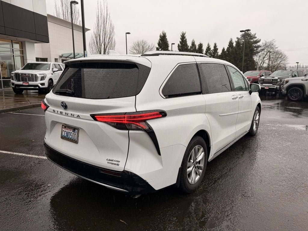 2022 Toyota Sienna Limited