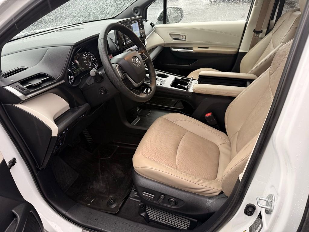 2022 Toyota Sienna Limited