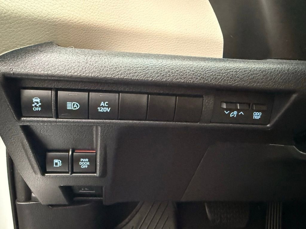 2022 Toyota Sienna Limited