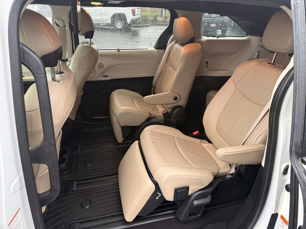 2022 Toyota Sienna Limited