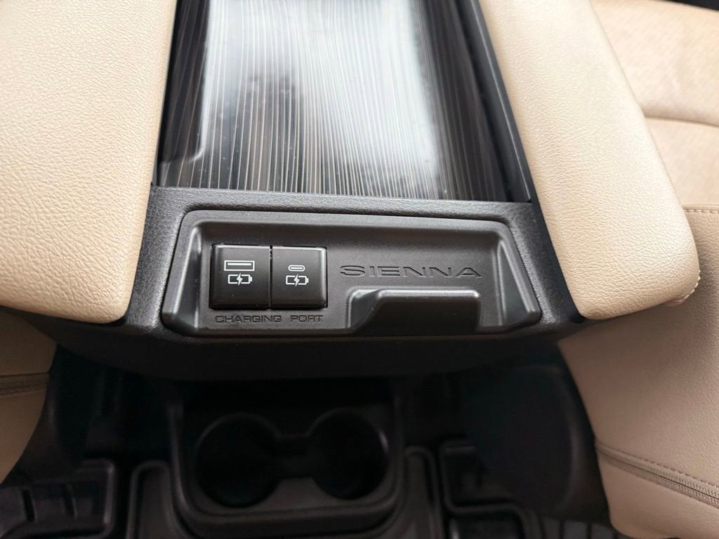 2022 Toyota Sienna Limited