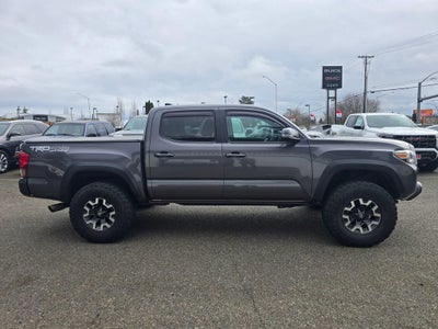 2017 Toyota Tacoma SR5