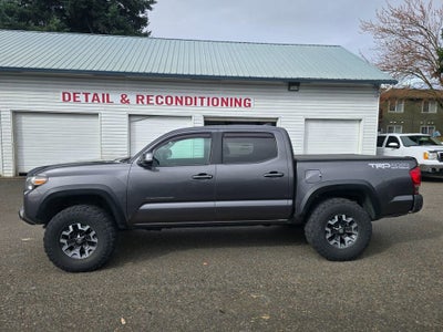 2017 Toyota Tacoma SR5