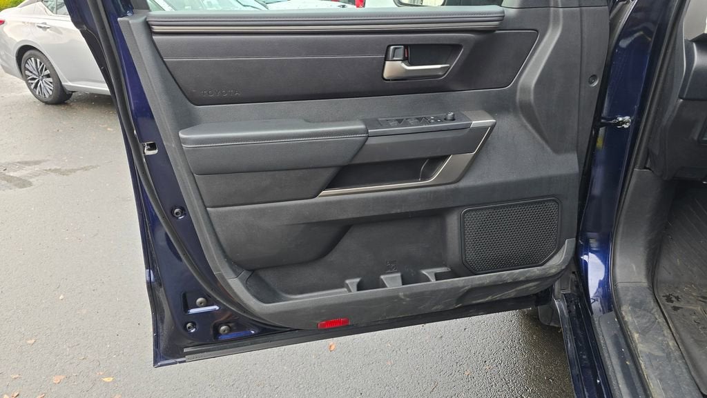 2024 Toyota Tundra 4WD SR5