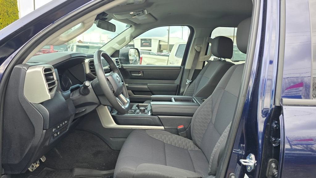 2024 Toyota Tundra 4WD SR5