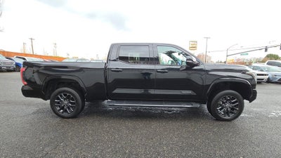2022 Toyota Tundra 4WD Platinum