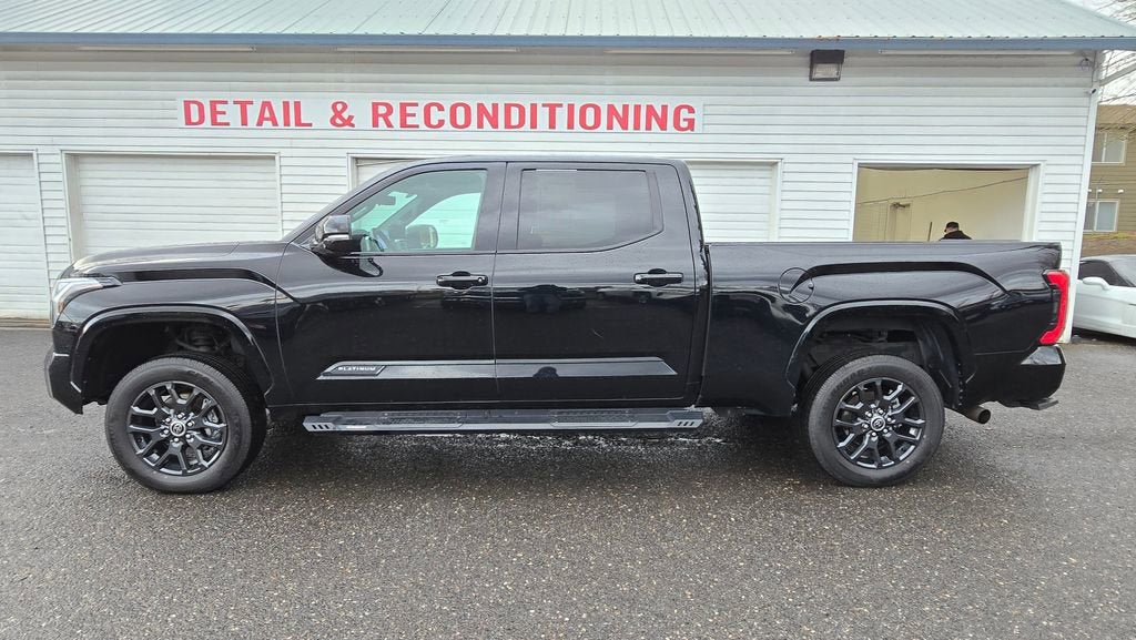 2022 Toyota Tundra 4WD Platinum