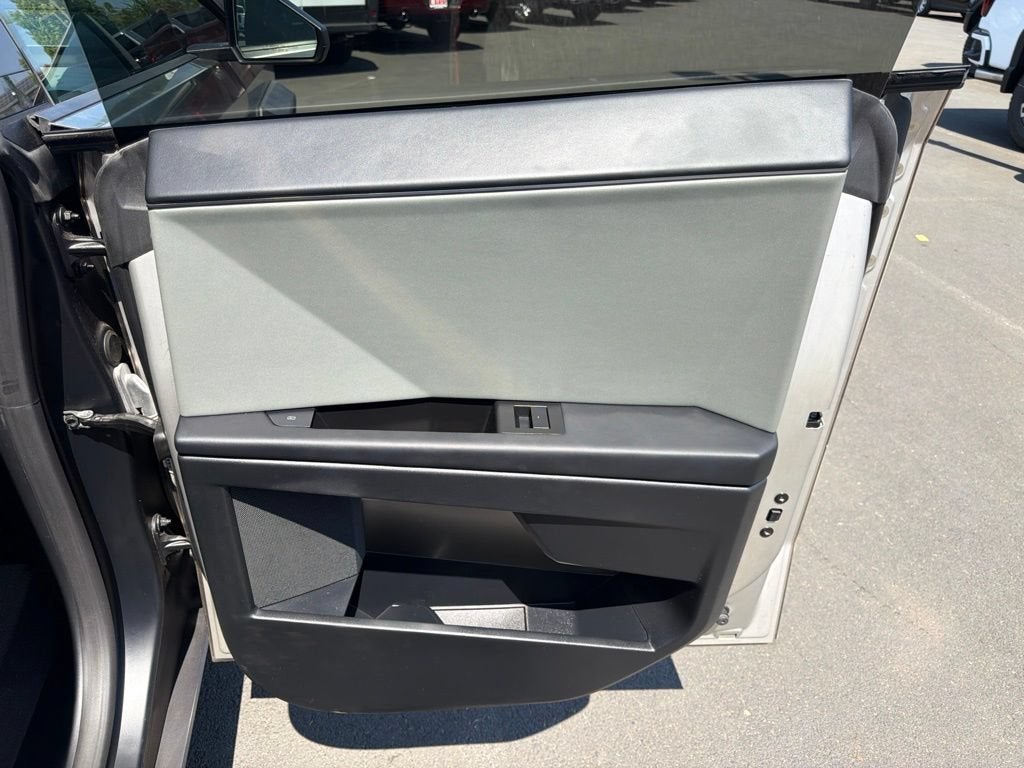 2024 Tesla Cybertruck BASE