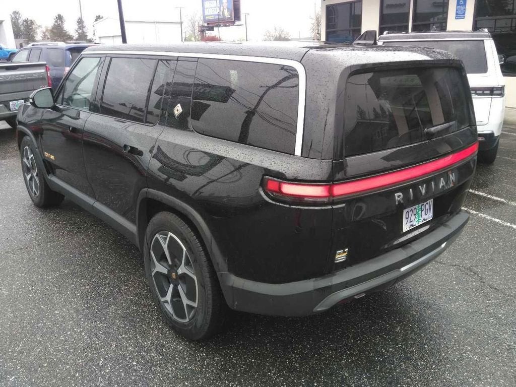 2023 RIVIAN R1S Adventure