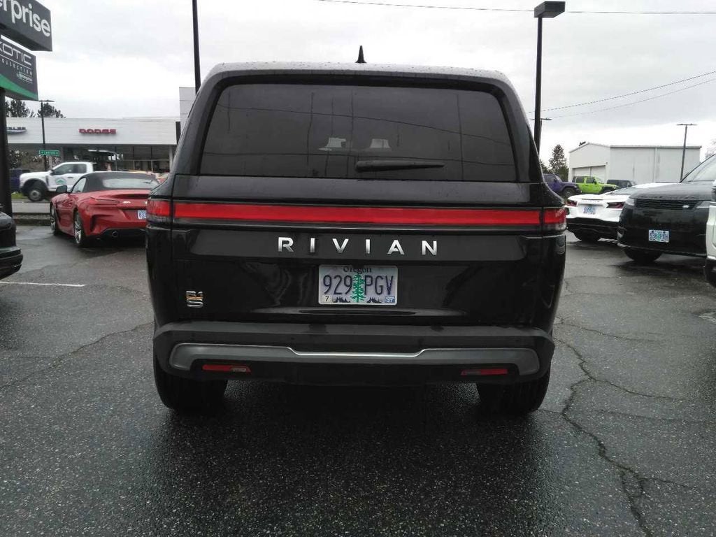 2023 RIVIAN R1S Adventure