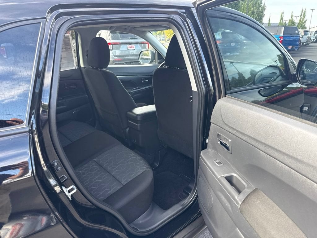 2025 Mitsubishi Outlander Sport S