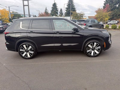 2025 Mitsubishi Outlander SEL