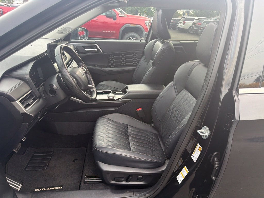 2025 Mitsubishi Outlander SEL