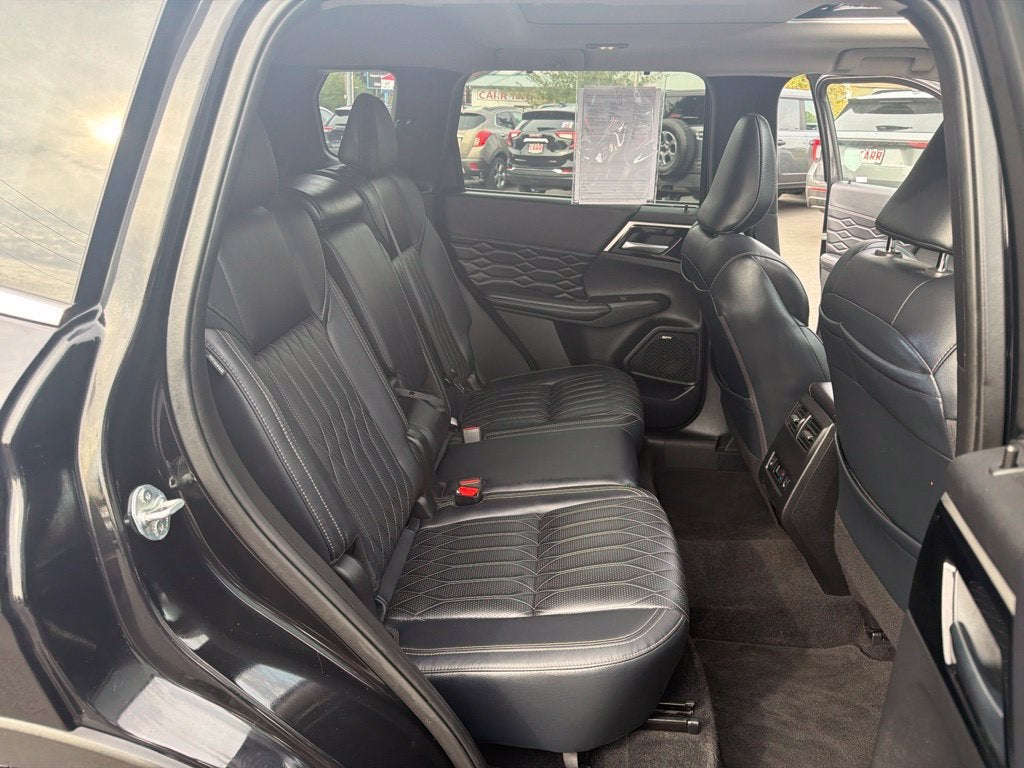 2025 Mitsubishi Outlander SEL