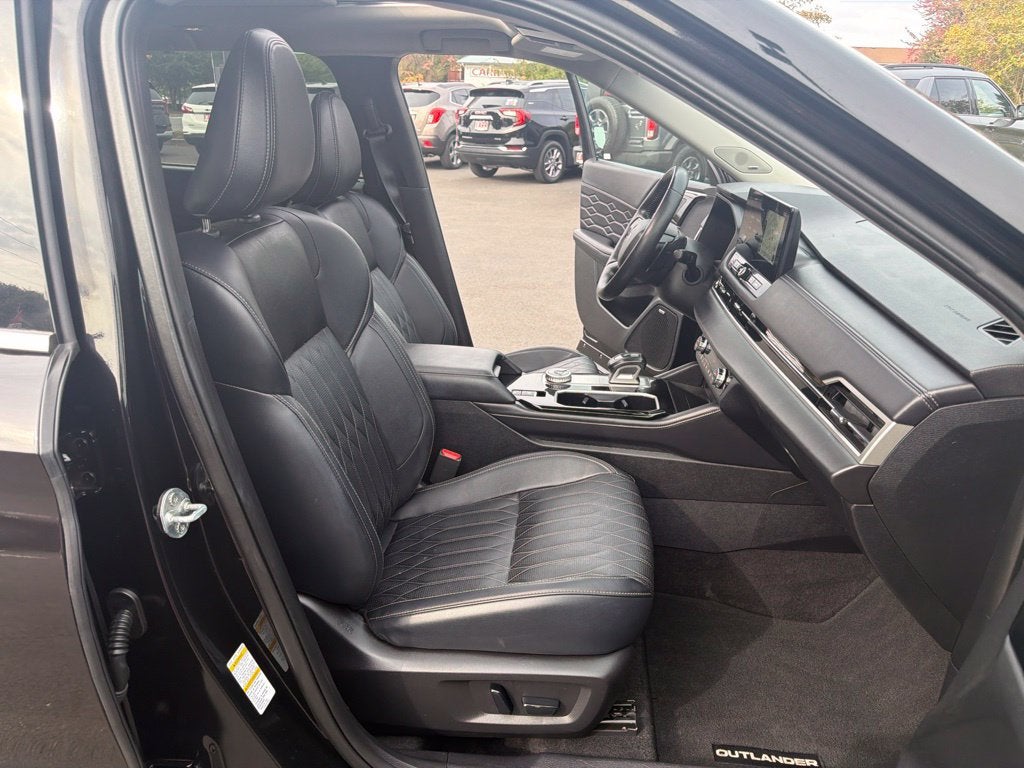 2025 Mitsubishi Outlander SEL