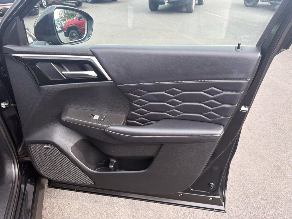 2025 Mitsubishi Outlander SEL