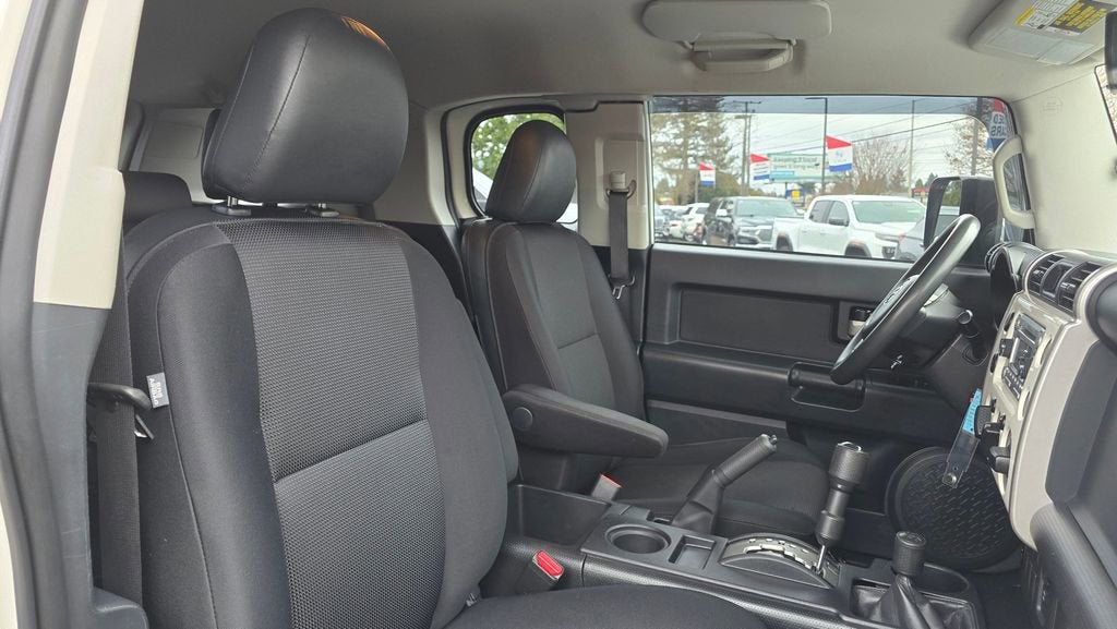 2014 Toyota FJ Cruiser BASE