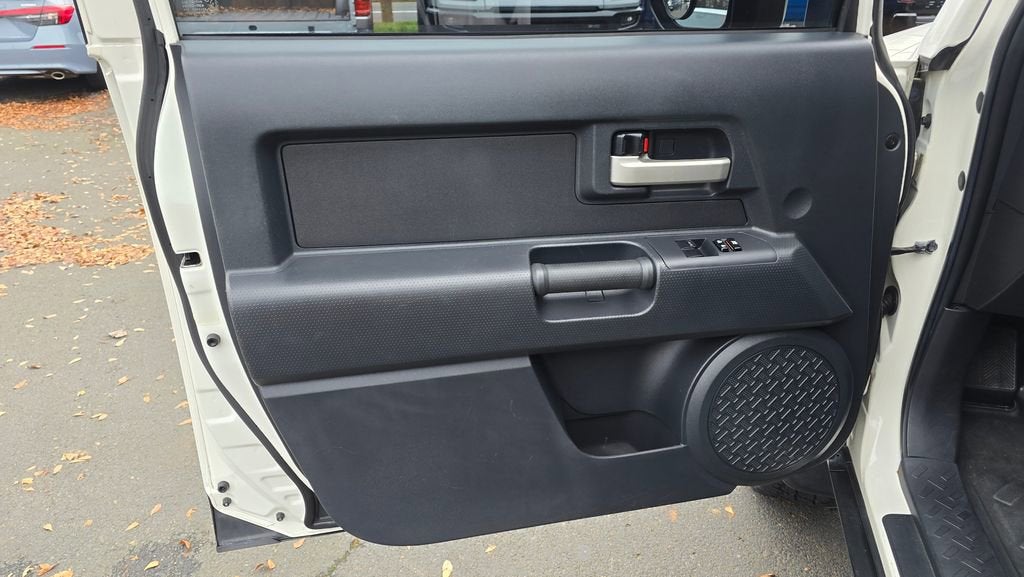 2014 Toyota FJ Cruiser BASE