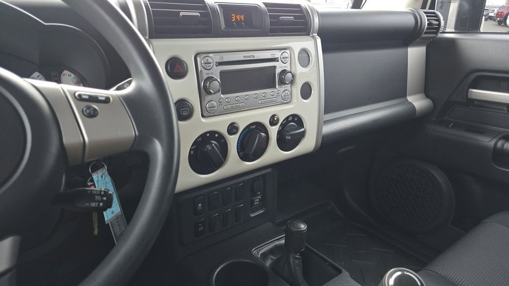 2014 Toyota FJ Cruiser BASE