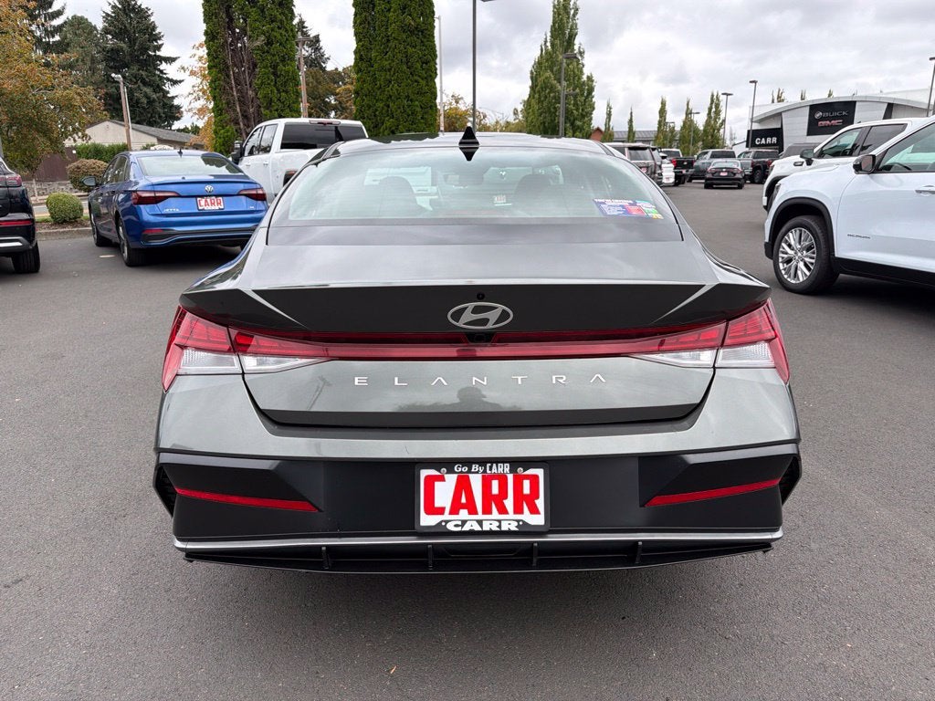 2025 Hyundai Elantra SEL Convenience
