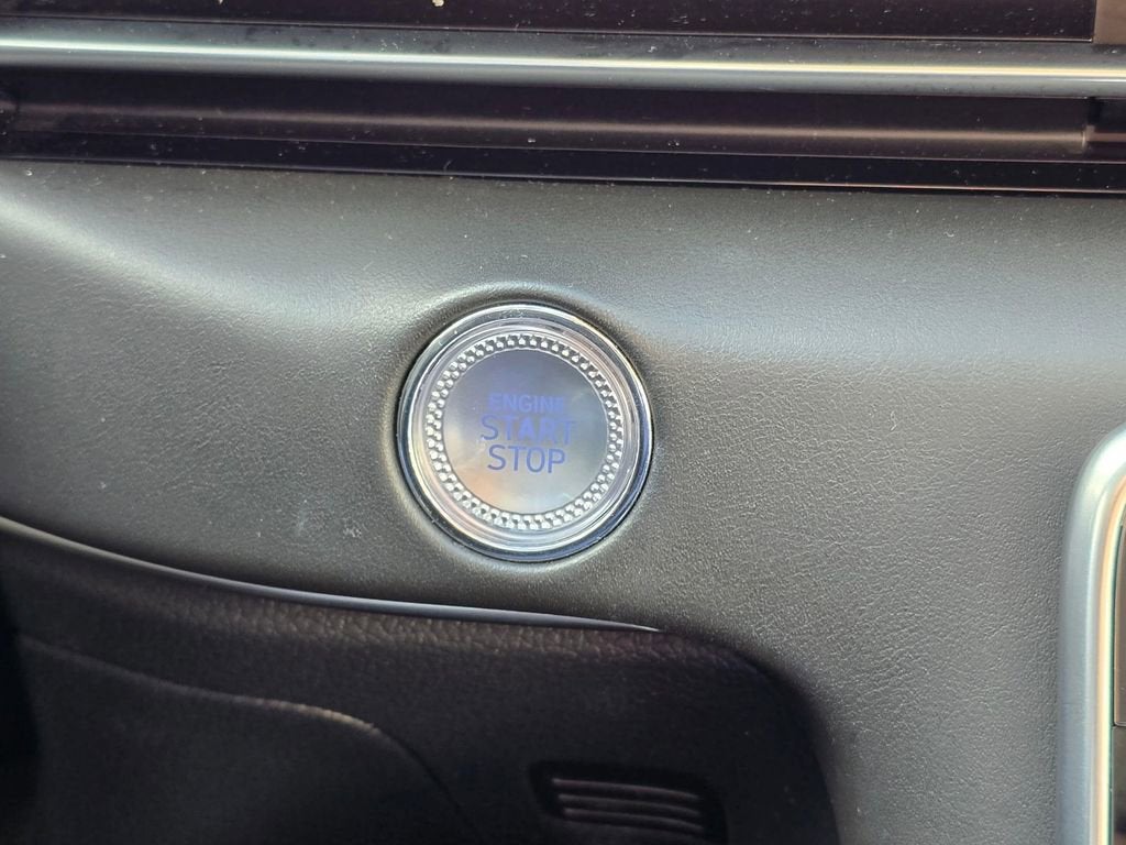 2025 Genesis GV80 Standard