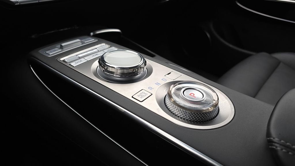 2025 Genesis GV70 2.5T