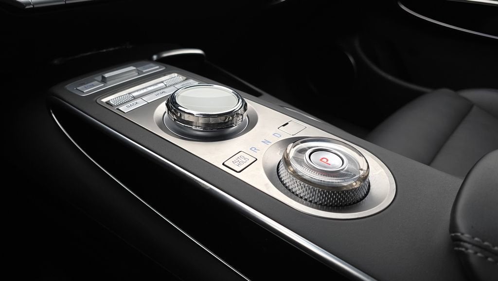 2025 Genesis GV70 2.5T