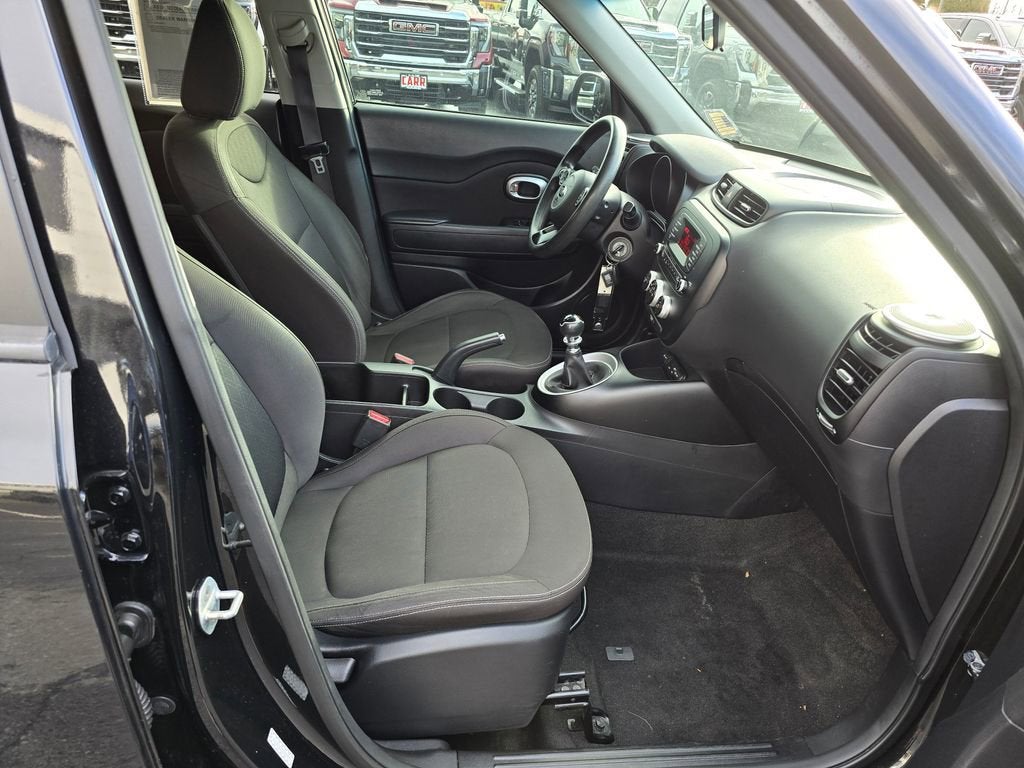 2016 Kia Soul Base