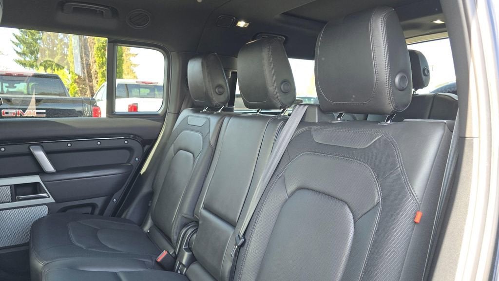 2023 Land Rover Defender X-Dynamic SE