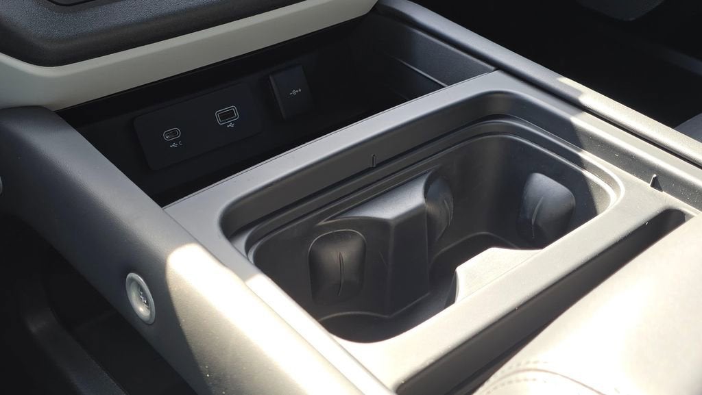 2023 Land Rover Defender X-Dynamic SE