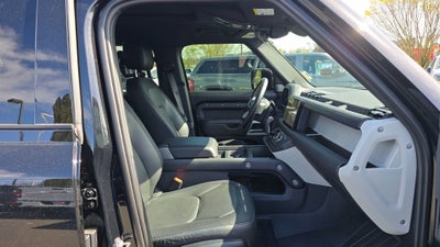 2023 Land Rover Defender X-Dynamic SE