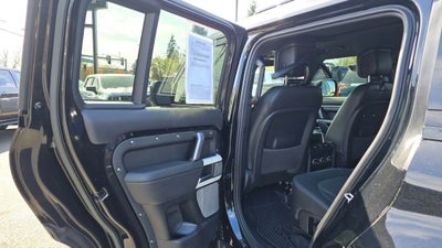 2023 Land Rover Defender X-Dynamic SE