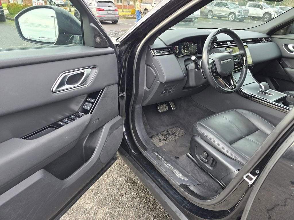 2025 Land Rover Range Rover Velar Dynamic SE