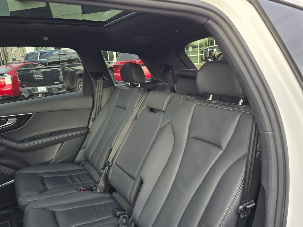 2025 Audi Q7 Premium Plus