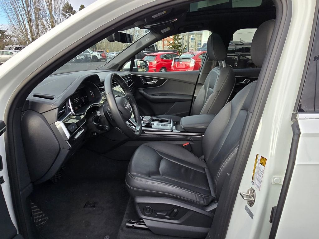 2025 Audi Q7 Premium Plus