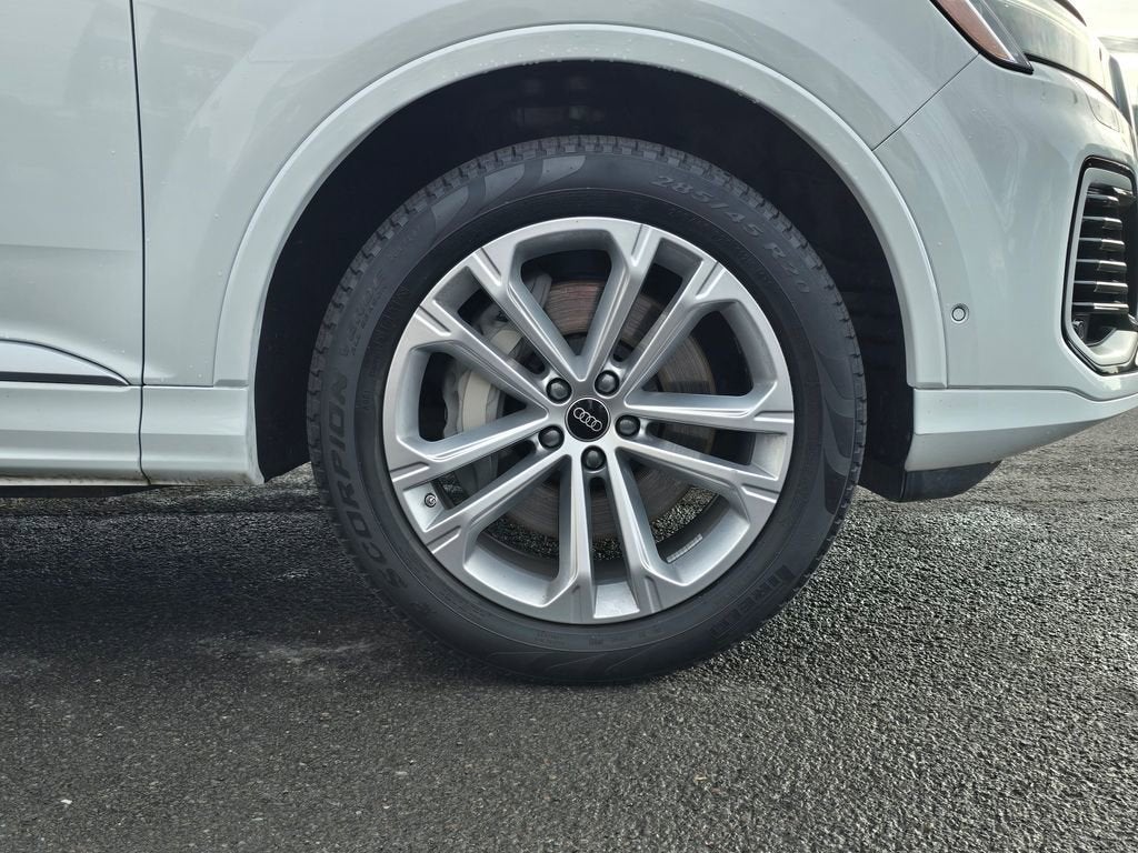 2025 Audi Q7 Premium Plus