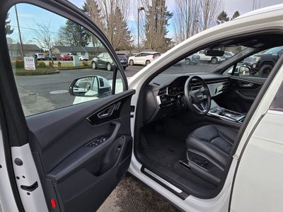 2025 Audi Q7 Premium Plus