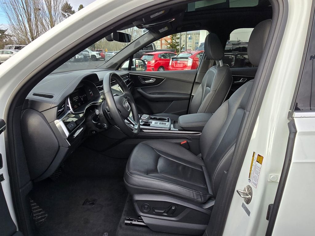 2025 Audi Q7 Premium Plus