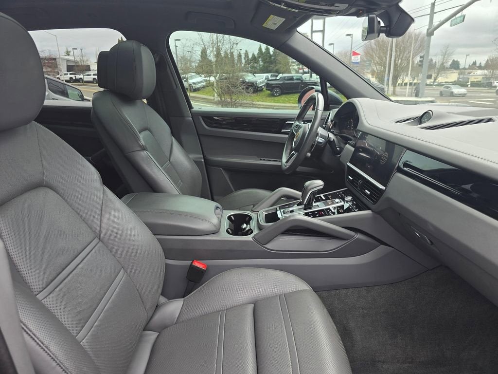 2022 Porsche Cayenne E-Hybrid