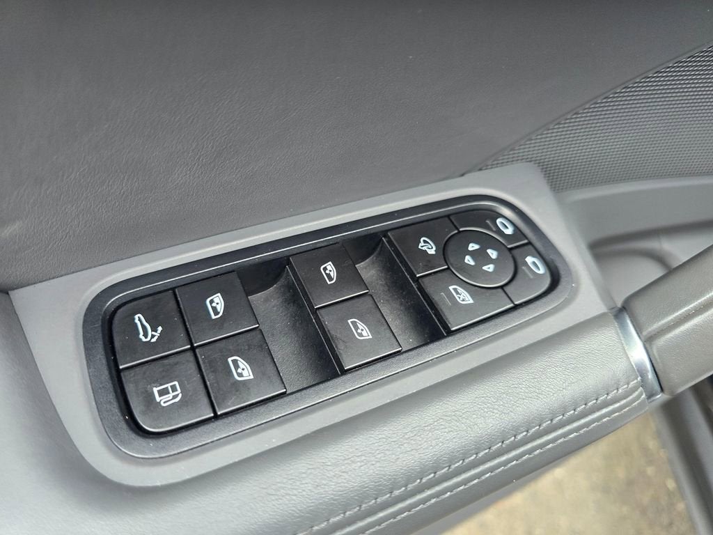 2022 Porsche Cayenne E-Hybrid