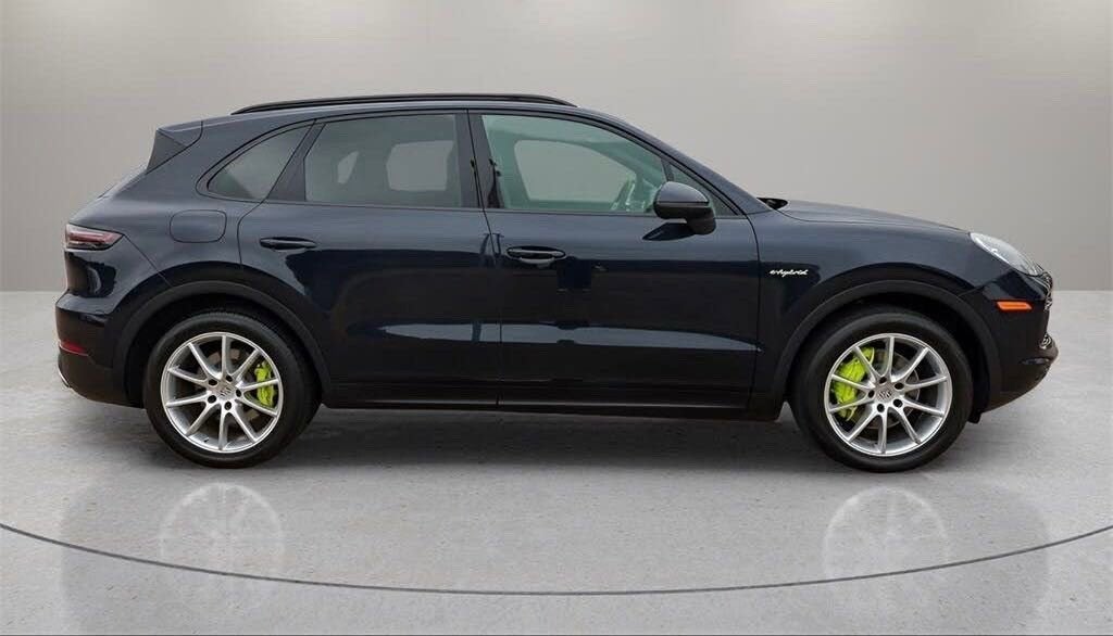 2022 Porsche Cayenne E-Hybrid