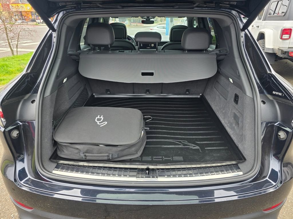 2022 Porsche Cayenne E-Hybrid