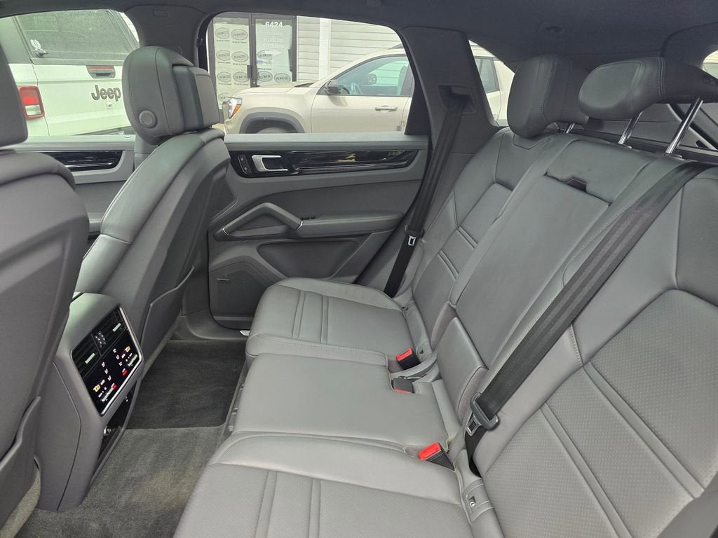 2022 Porsche Cayenne E-Hybrid