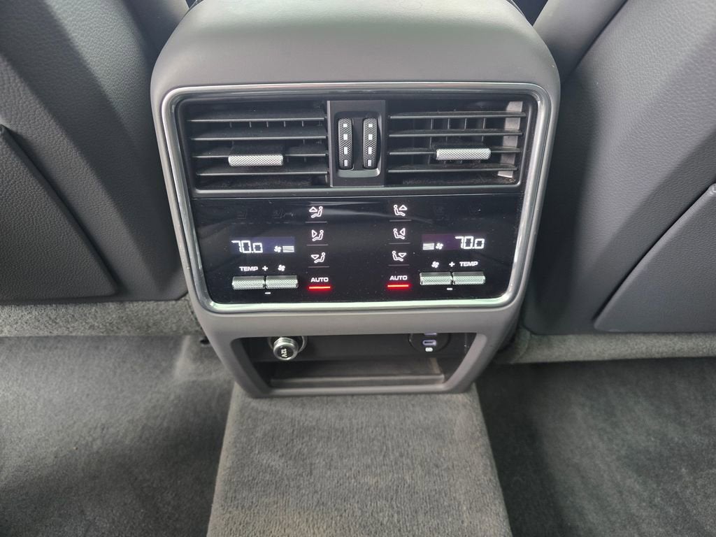 2022 Porsche Cayenne E-Hybrid