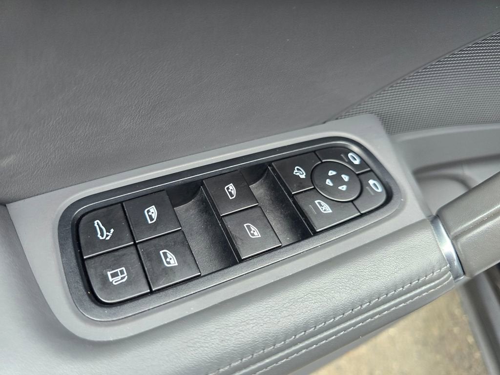 2022 Porsche Cayenne E-Hybrid